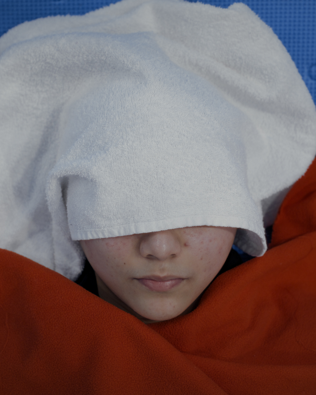 4x5_TWINS_B018_A007_0408HW_001.R3D_sRGB_Gamma_2_2