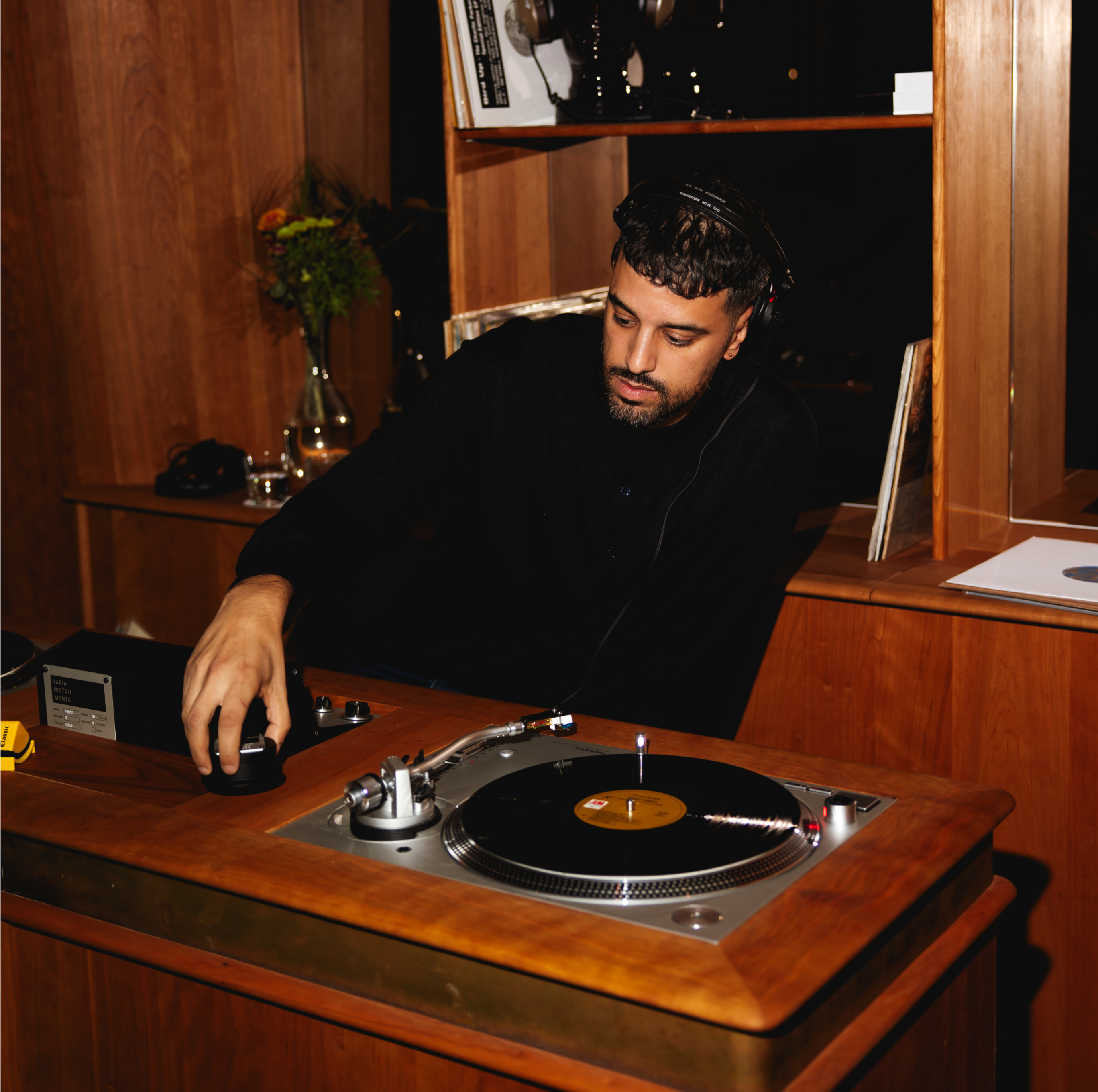 Singleton_SlowClub_PRAssets_04