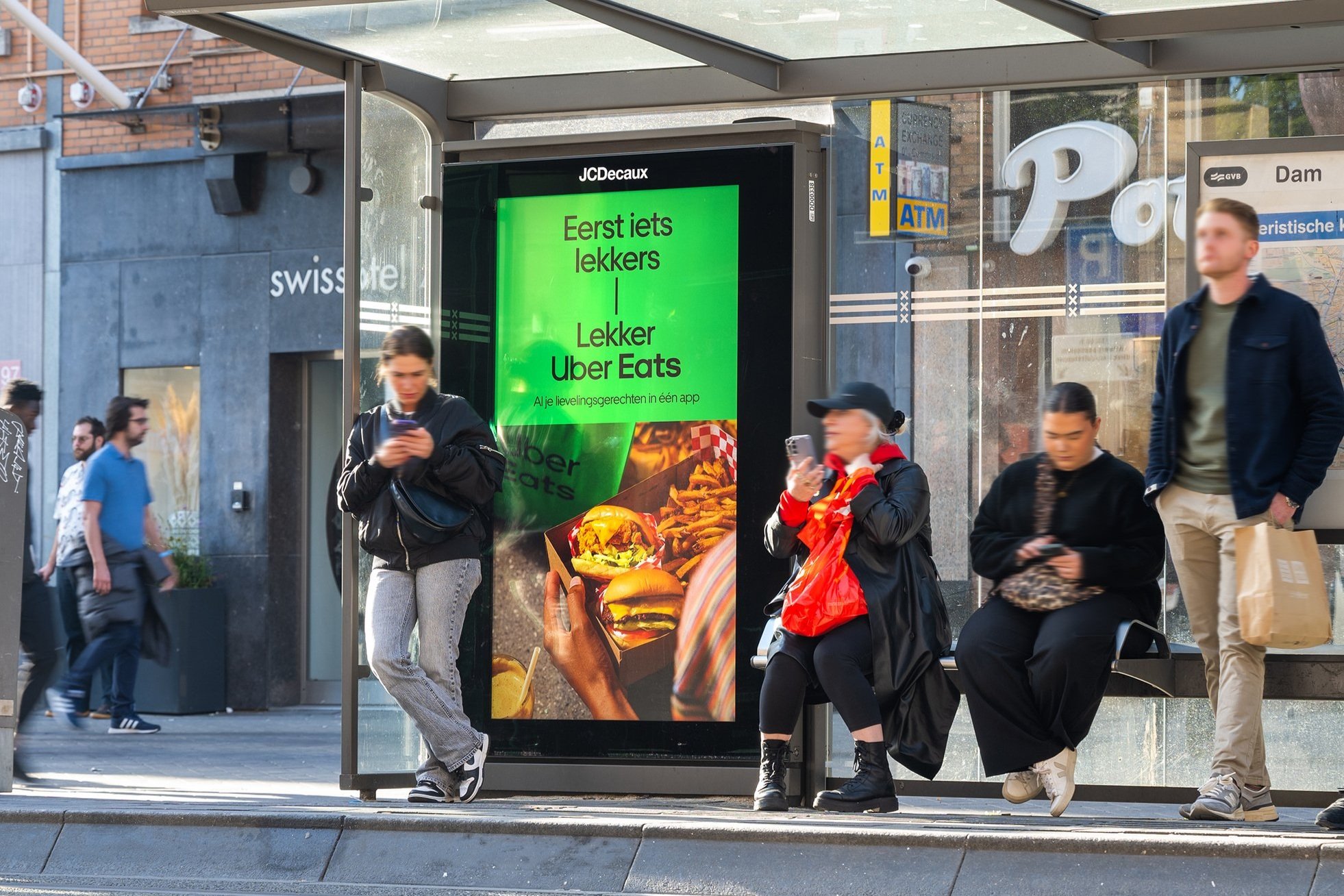 Uber Eats-DOOH-W40-01